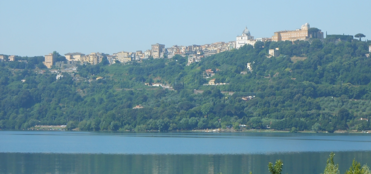 castel gandolfo borgo ditalia